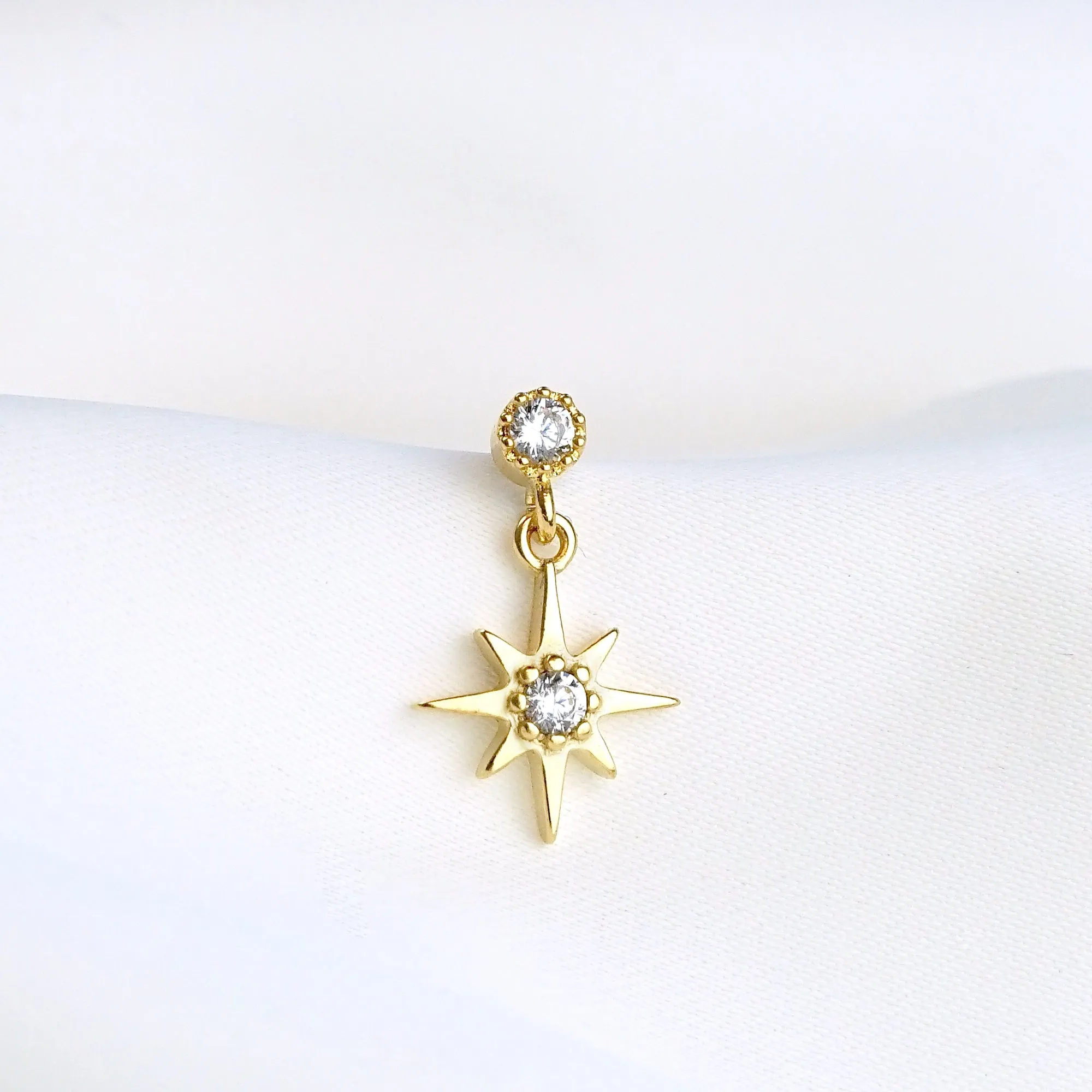 Small Sparkling Star Earpin